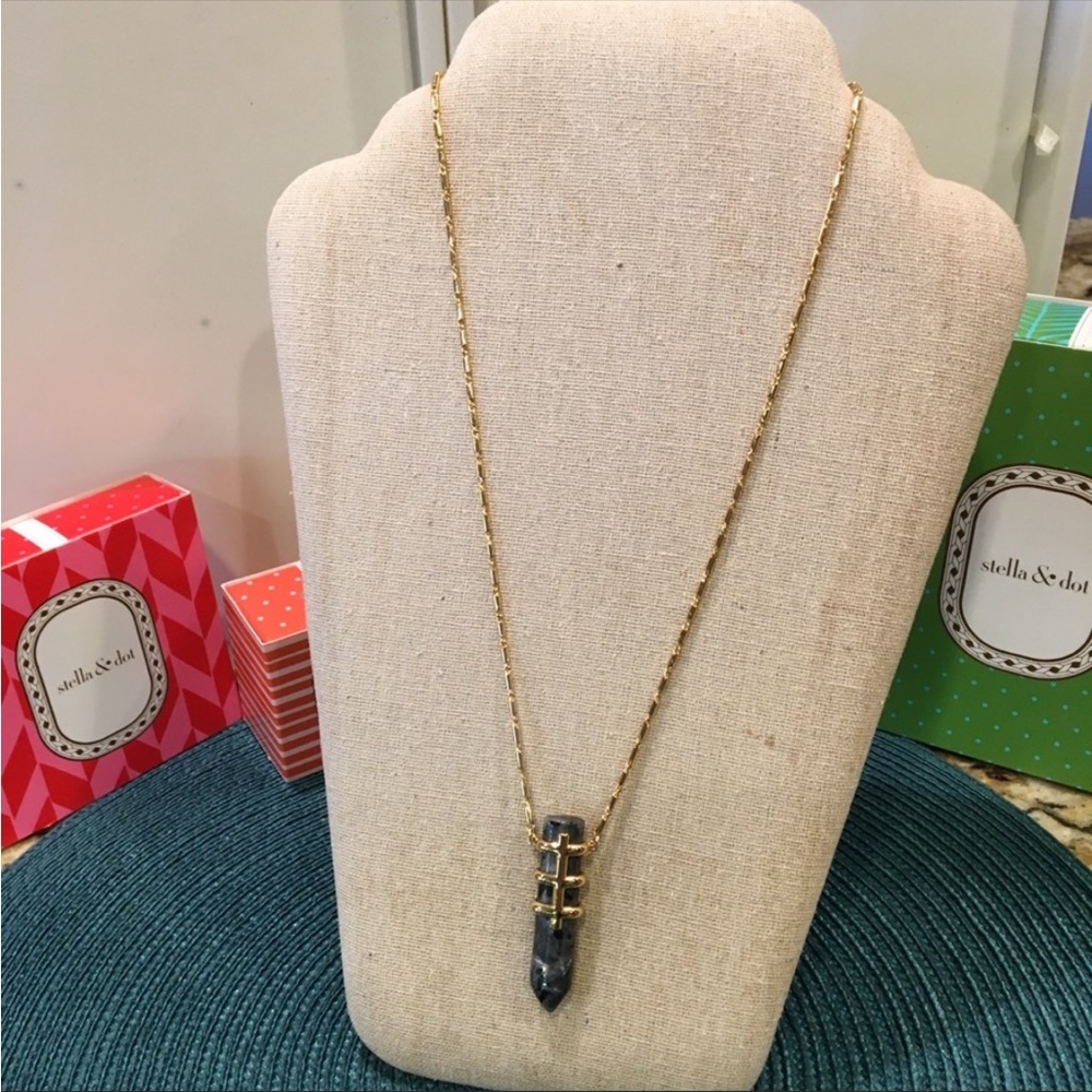 New Stella and Dot Legend Necklace
